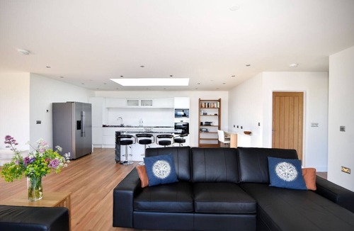 Lyme Regis Cottage | HARBOUR HEIGHTS COTTAGE, family friendly, with a garden in Lyme Regis