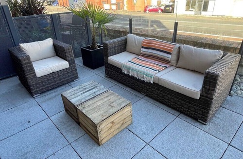 Canon's Marsh Apartment | Harbourside Hideaway - Superb Flat with Terrace