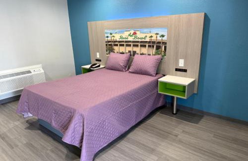 East Pasadena Hotel | Hi-Way Host Motel