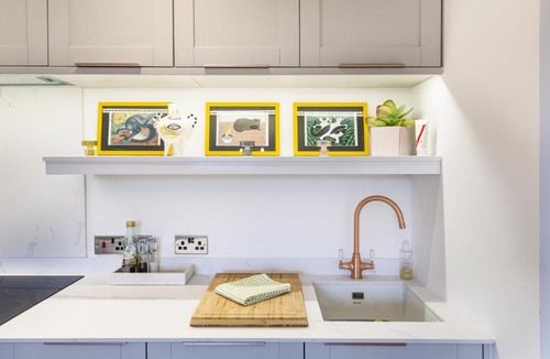 Clifton Apartment | Hidden Gem – Luxe Clifton Apartment with Views