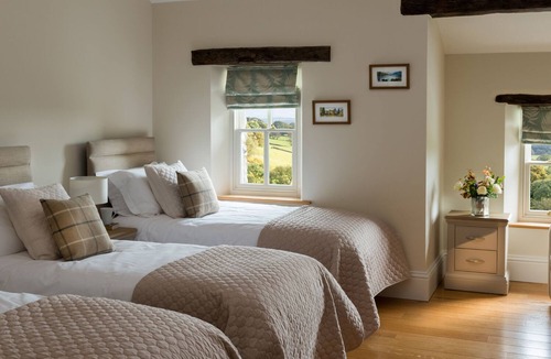 Bretherdale House | HIGH FELLSIDE HALL, family friendly, with pool in Sedbergh