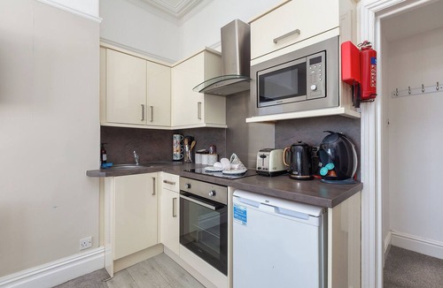 Thornton-Cleveleys Apartment | HIGHCLIFFE SEAVIEW SUITE - BEACH - PERFECT RETREAT