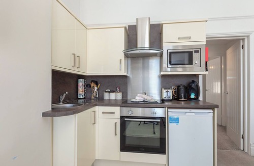 Thornton-Cleveleys Apartment | HIGHCLIFFE SEAVIEW SUITE - BEACH - PERFECT RETREAT