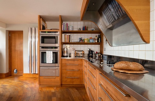 Lustleigh Ski Chalet | Higher Mapstone – Luxury Dartmoor Retreat with Hot Tub, Speactular Views and Games Barn