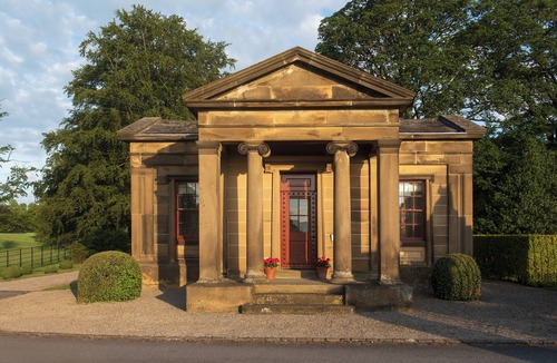 Skipton House | Historic 2 bedroom lodge with access to leading wellness retreat
