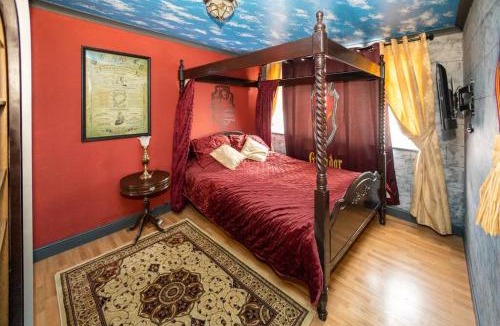 Watford House | Hogwarts Hideaway Themed Property