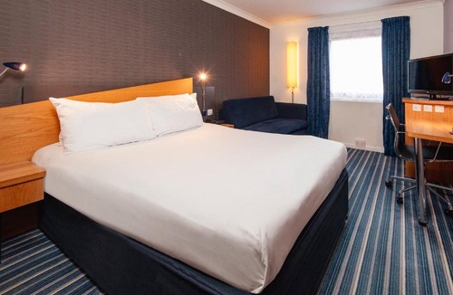 Southampton Hotel | Holiday Inn Express Southampton West by IHG