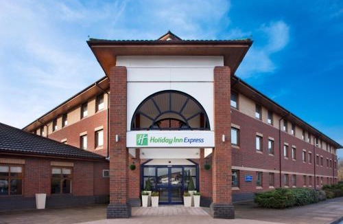 Longbridge Hotel | Holiday Inn Express Warwick - Stratford-upon-Avon by IHG