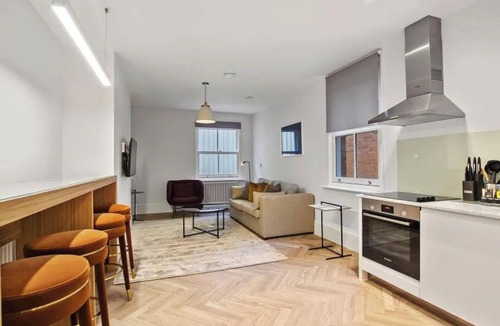 Reading City Centre Apartment | Home Away From Home 2 Bedroom In Reading