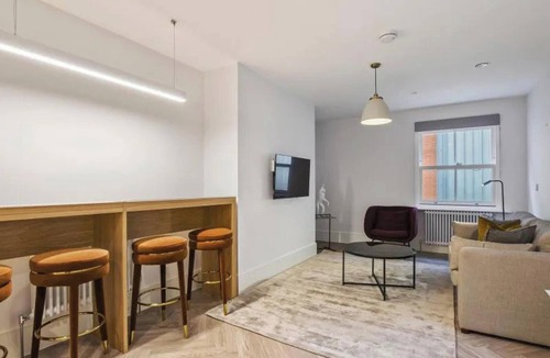 Reading City Centre Apartment | Home Away From Home 2 Bedroom In Reading