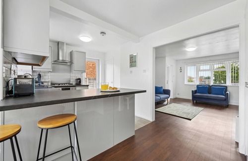Royal Leamington Spa House | Home from home, 3 bed, sleeps 6 free parking and WiFi