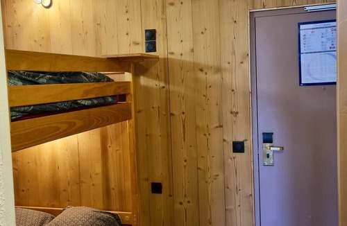 Bergers Apartment | Homerez - Nice studio for 4 ppl. with swimming-pool and balcony at Huez