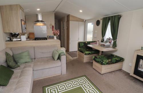 Cresswell House | Homeslea 33 Millennium Gardens