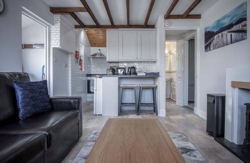 Amroth Cottage | Honeysuckle Cottage - 1 Bedroom - Amroth