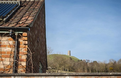 Glastonbury House | Honeysuckle Farm cottages