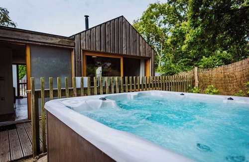 Wareham Ski Chalet | Host & Stay | Gwyle S