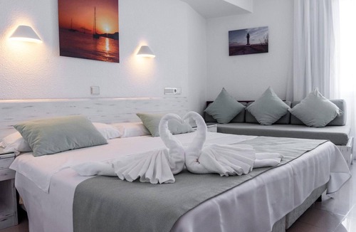 La Savina Hostel | Hostal Bellavista Formentera