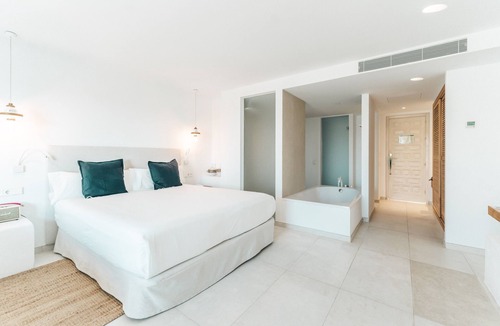 Cala de Bou Hotel | Hotel Boutique & Spa Las Mimosas Ibiza