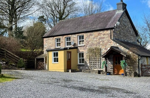 Llangadog House | Huge Luxurious Barn conversion