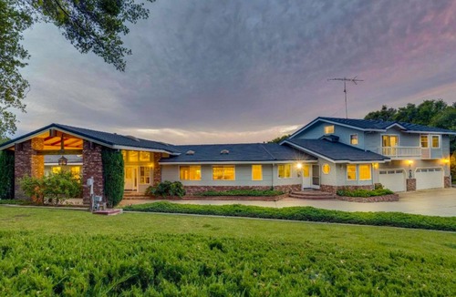 Vallecito House | Idyllic Gold Country Estate On Acreage, w/Private Pool & Close To Skiing