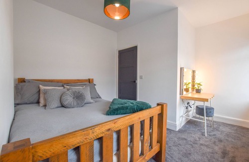 Roath House | Impeccable 4-Bed Home Close to City Centre