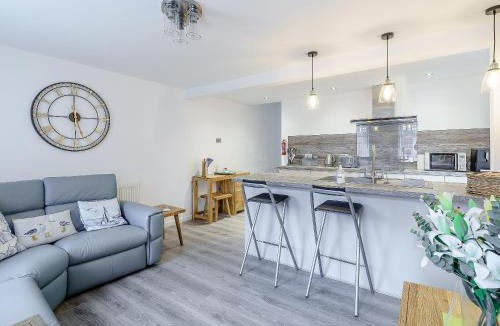 Thornton-Cleveleys House | Kays