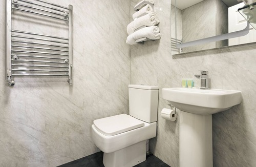 Ambleside Bed & Breakfast | Kelsick Villa Guest House - Gummers How