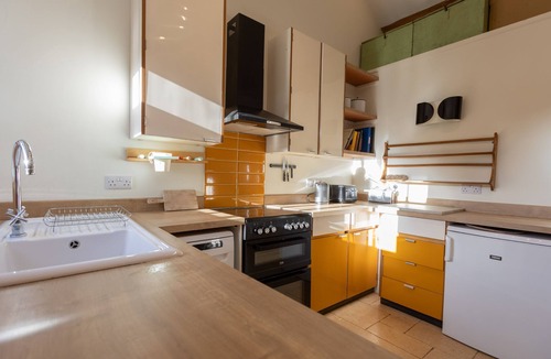 Deddington House | Kerry House - a cottage that sleeps 4 guests in 2 bedrooms