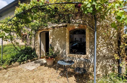 Ingrandes Apartment | L'Ecurie – Former stable with charm and light