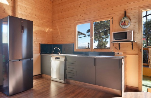 Valsequillo de Gran Canaria Cabin | 'La Cabaña El Refugio De Las Vegas' with Mountain View, Wi-Fi and Air Conditioning