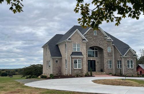 Whitsett House | La Casa Grande Hosting