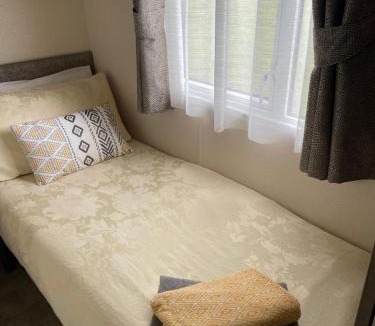 Tewitfield House | lake view staycations