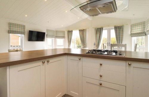 Knott End-on-Sea Cottage | Lakeview Lodge