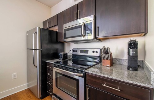 Church Hill Apartment | Landing | Incredible 1BD, Courtyard, Gym