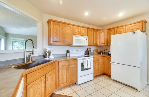 Elkton House | Laptop-Friendly Elkton Home w/Central A/C!