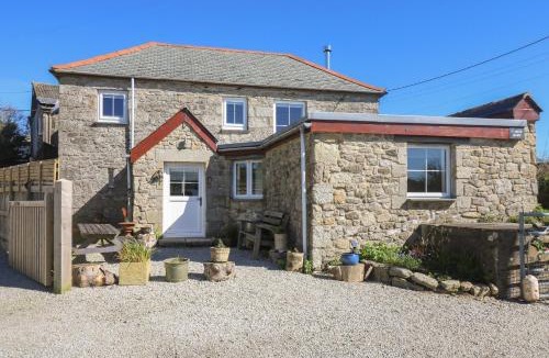Helford Passage House | Larch Barn