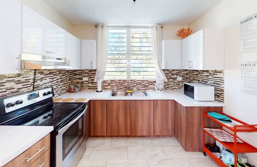 3ra Seccion House | Large 3bdrm Beachhouse Punta Salinas- 15 min from San Juan