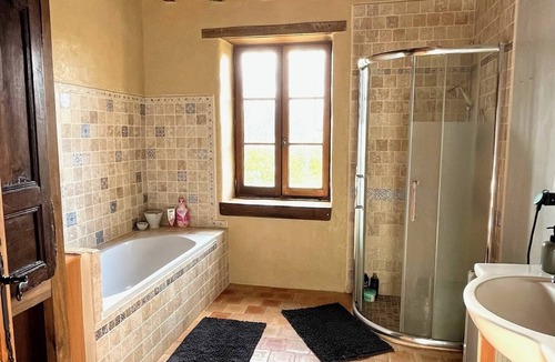 Brigueil-le-Chantre House | Large country house between Vienne and Berry