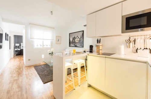 Embajadores Apartment | Latina Suite
