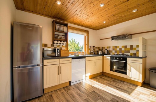 Liverton House | Lazy Bear Lodge with Hot Tub - Finlake Resort and Spa in Devon