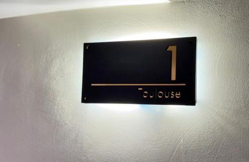 Zaragoza Old Town House | Le Petit Hostel