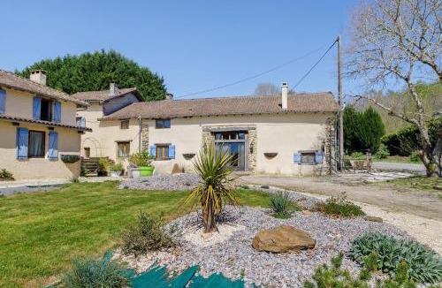 Champsac House | Le Ranch Des Ours