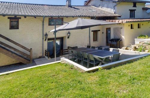 Champsac House | Le Ranch Des Ours