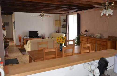 Lhommaize House | Les lilas