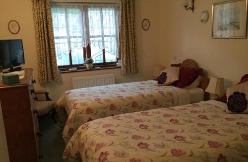 Staveley Bed & Breakfast | Li’le Hullets, 3 Seed Howe Cottages