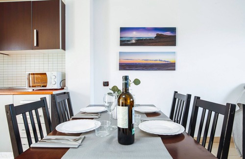 El Cotillo Apartment | Light-Flooded Apartment “2 Dormitorios” with Terrace & Shared Pool