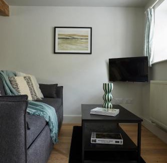 Bibury House | Lily Cottage