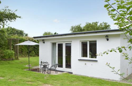 Llanllwchaiarn House | Llain Cottage