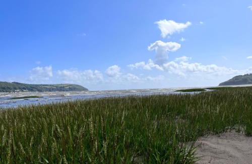 Llansteffan House | Llansteffan 2-Bed Cottage Sleeps 4 Dog Ok