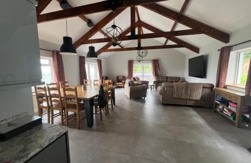 Llansawel House | Llwynblyfyn